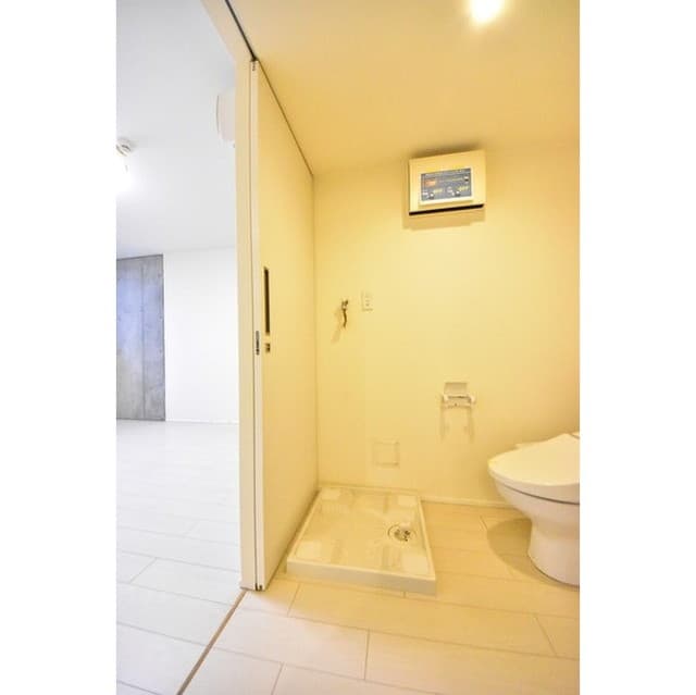 Room image 9