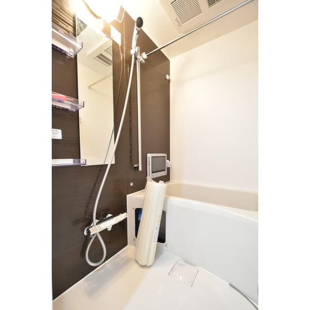 Room image 12