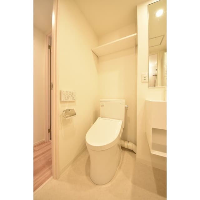 Room image 12