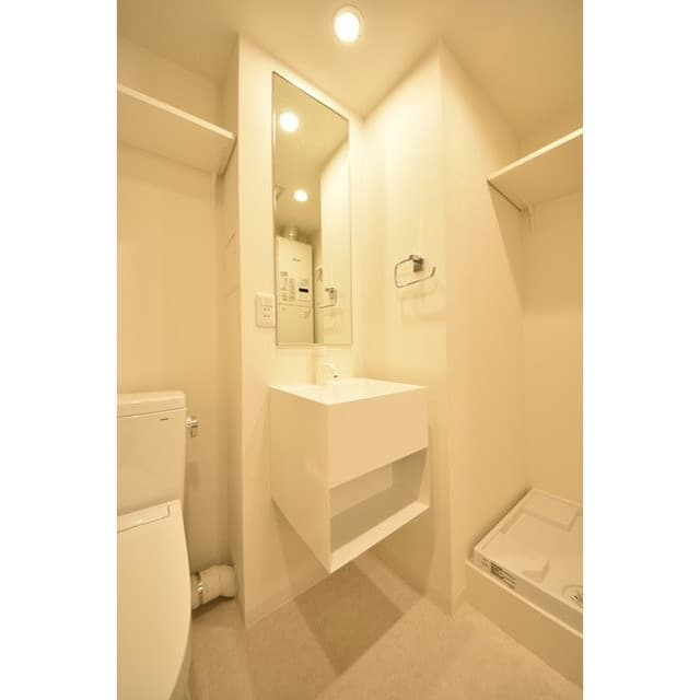 Room image 13