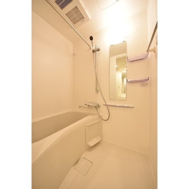 Room image 14