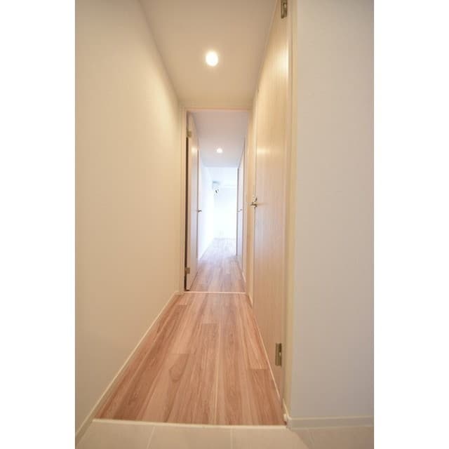 Room image 9