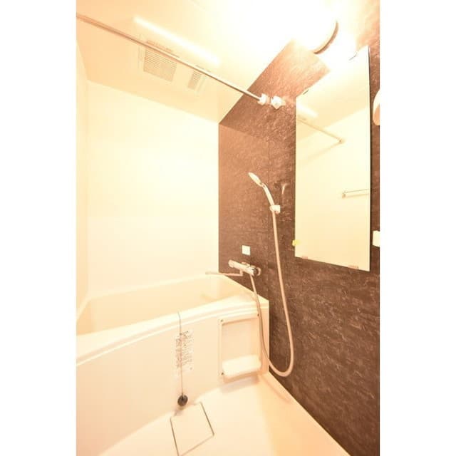 Room image 14