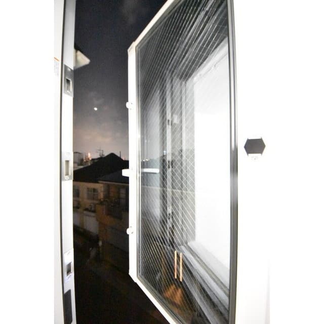 Room image 15
