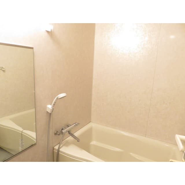 Room image 16