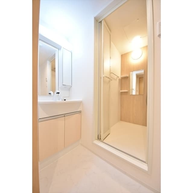 Room image 13