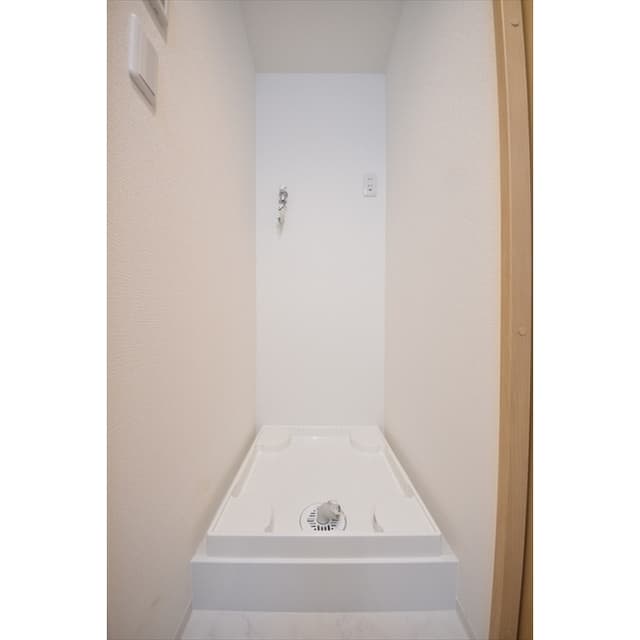 Room image 16