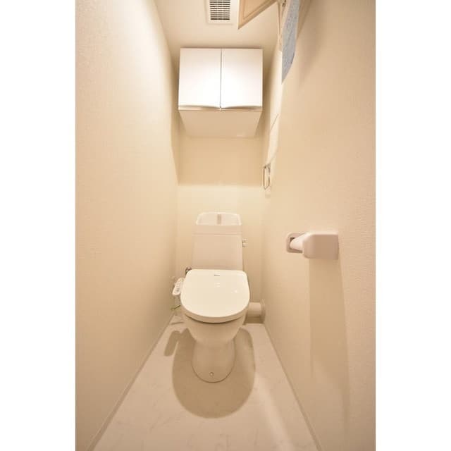 Room image 12
