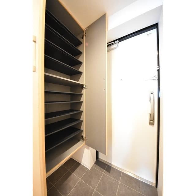 Room image 13