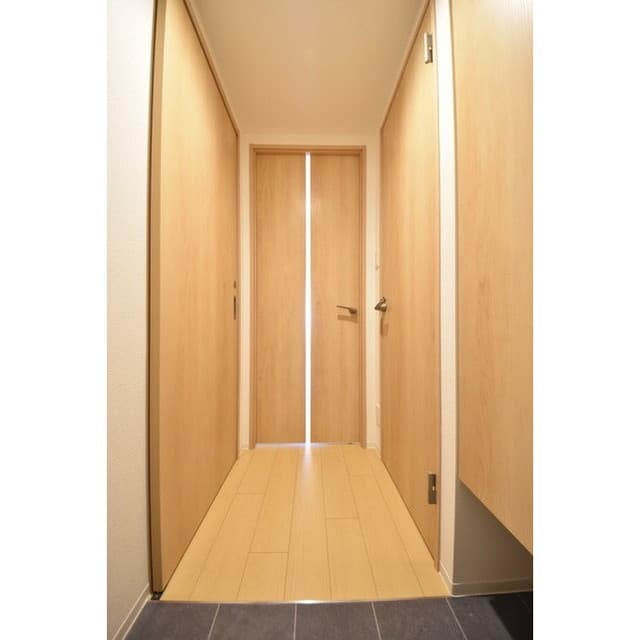 Room image 15