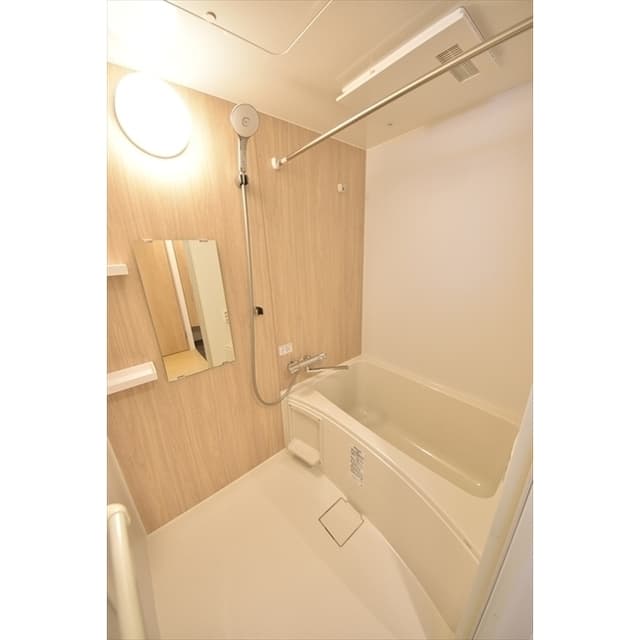 Room image 14