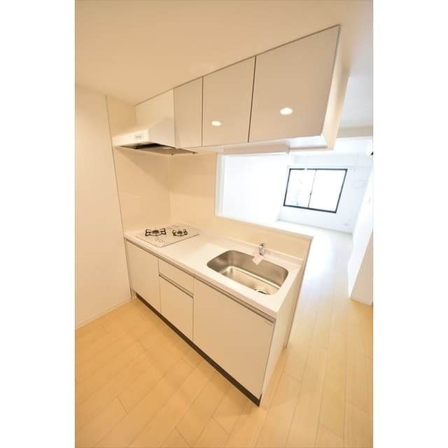 Room image 8