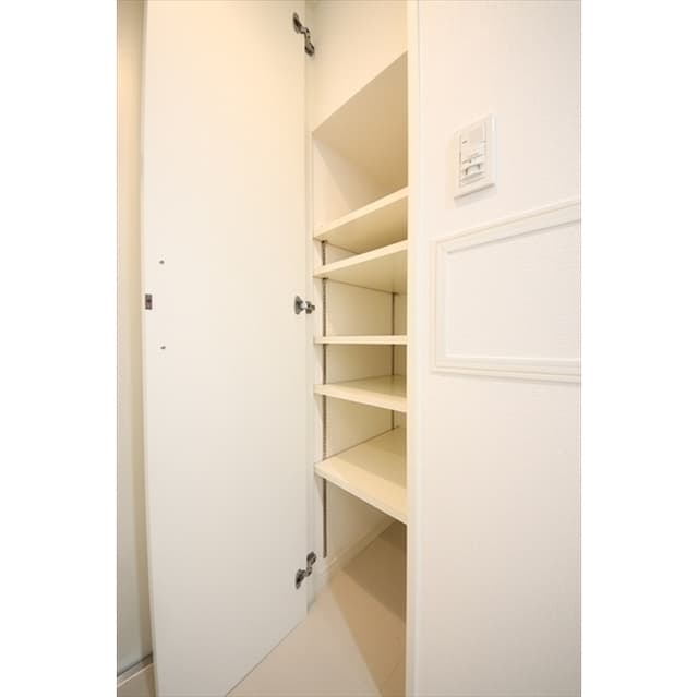 Room image 11