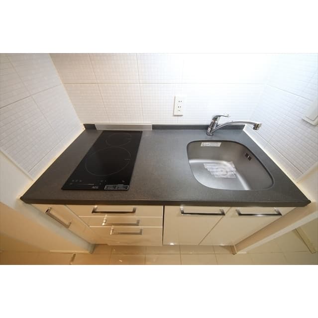 Room image 8