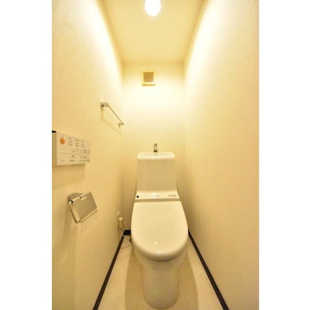 Room image 11