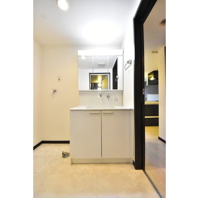 Room image 13