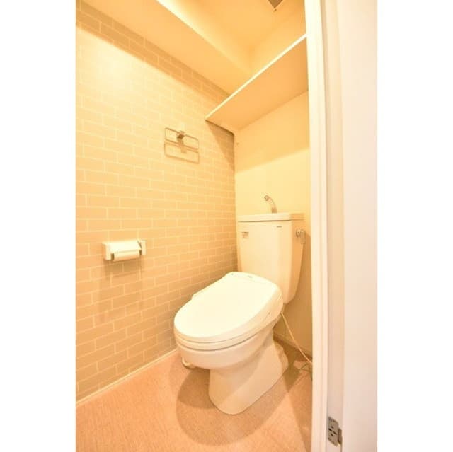 Room image 10