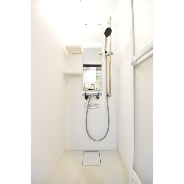Room image 11
