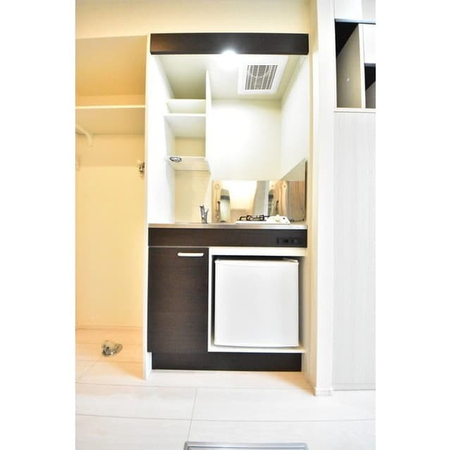 Room image 9