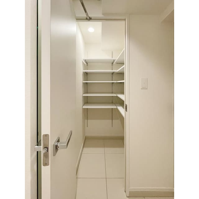 Room image 13