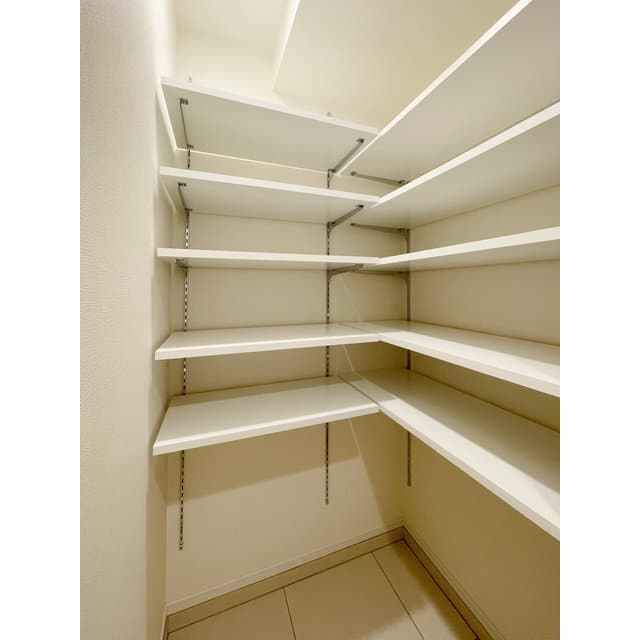 Room image 14