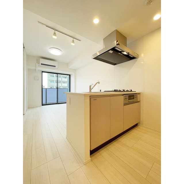 Room image 15