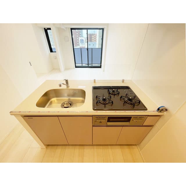 Room image 8