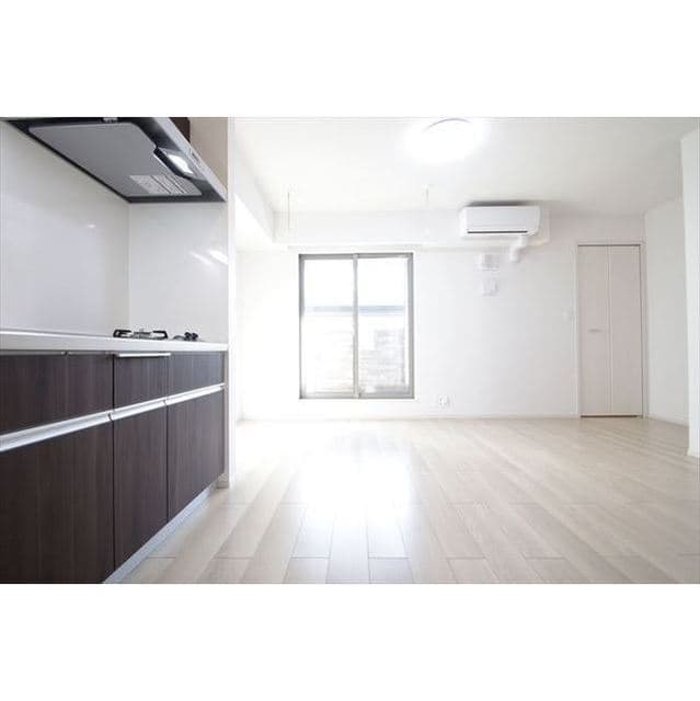 Room image 16