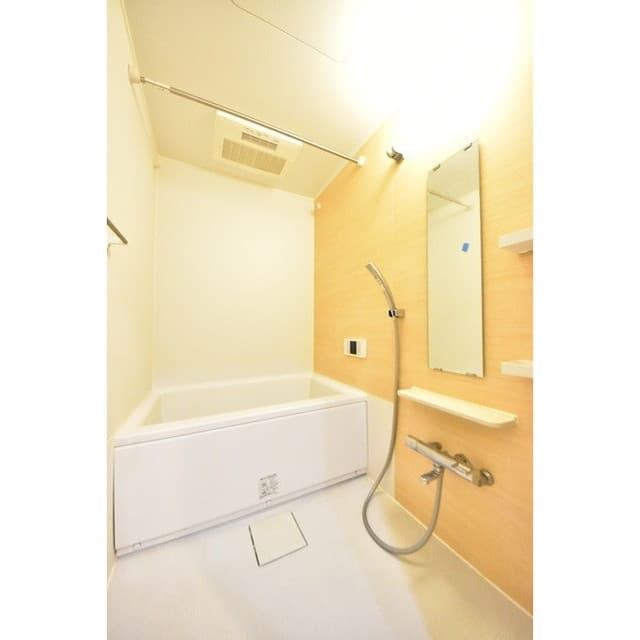 Room image 12