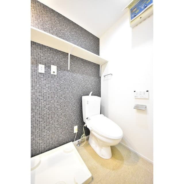 Room image 13