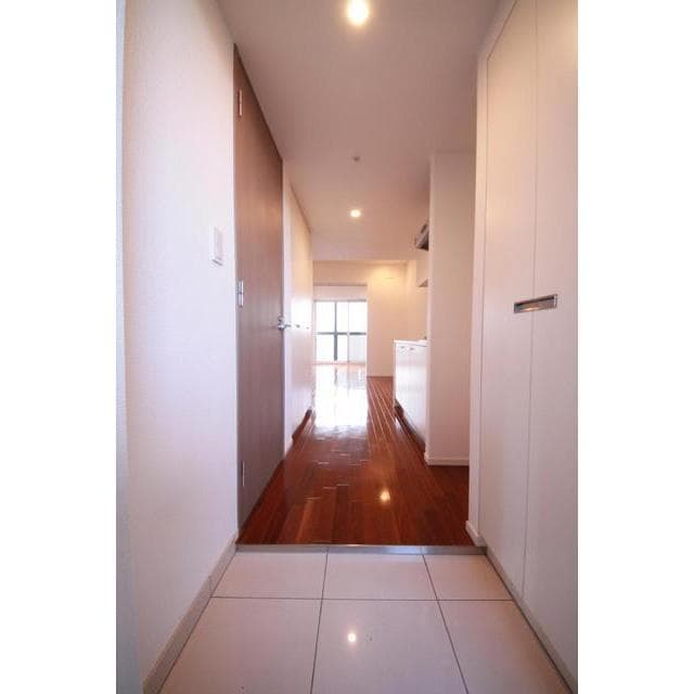Room image 15