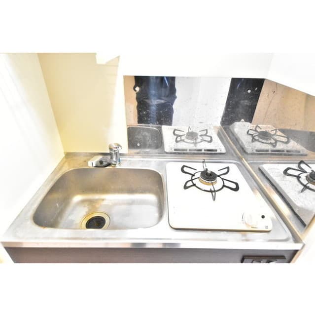 Room image 8
