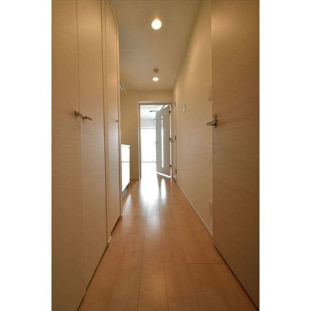 Room image 13