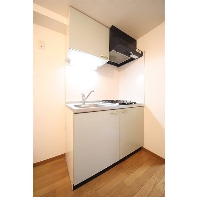 Room image 9