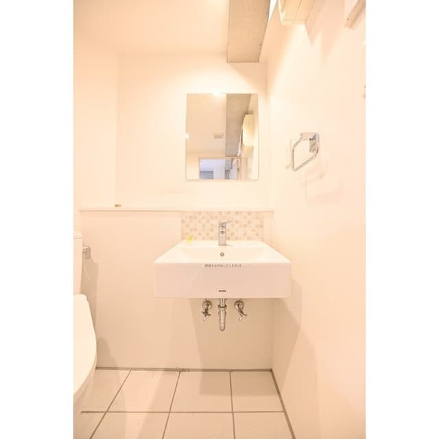 Room image 12