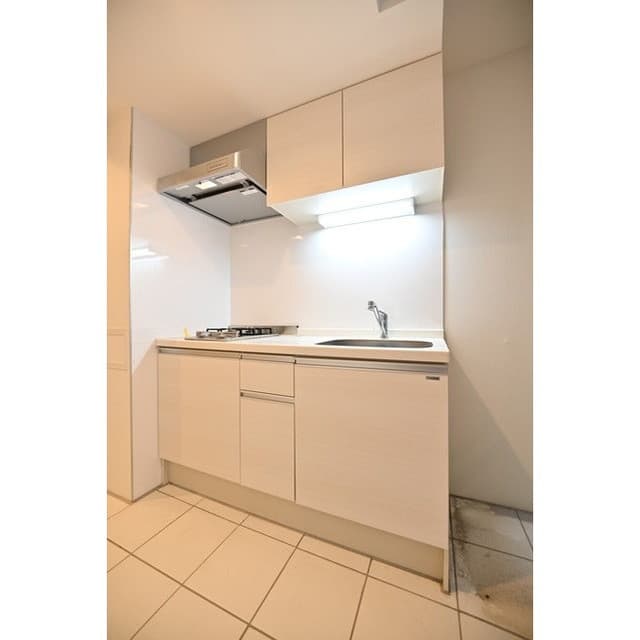 Room image 15