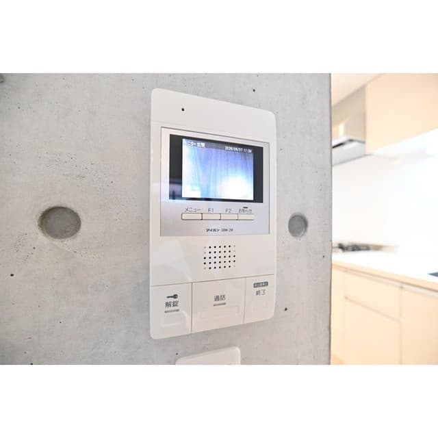 Room image 16