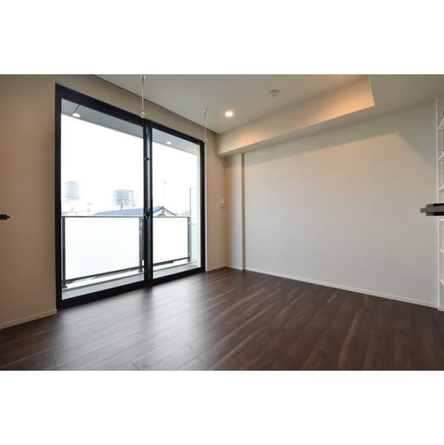 Room image 13