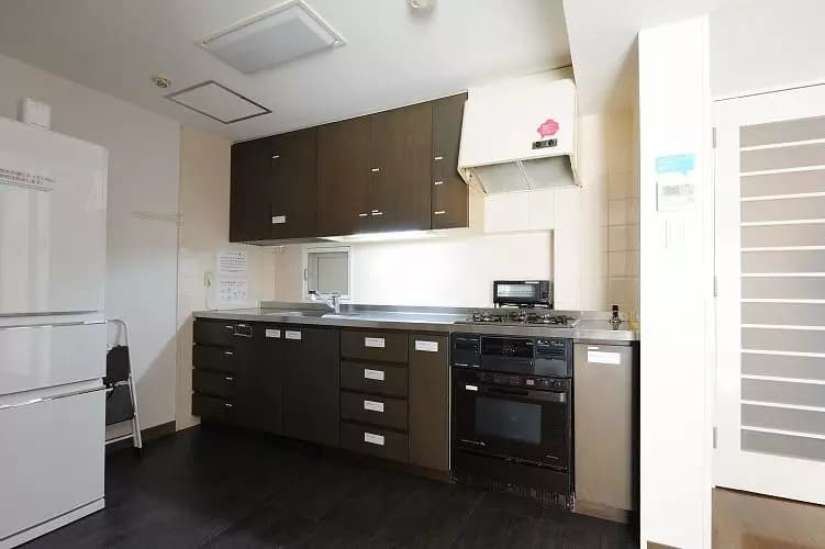 Room image 16
