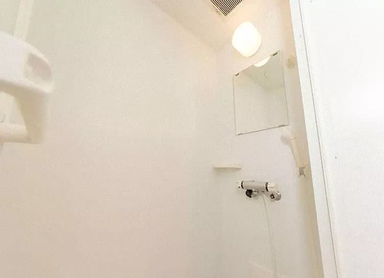 Room image 16