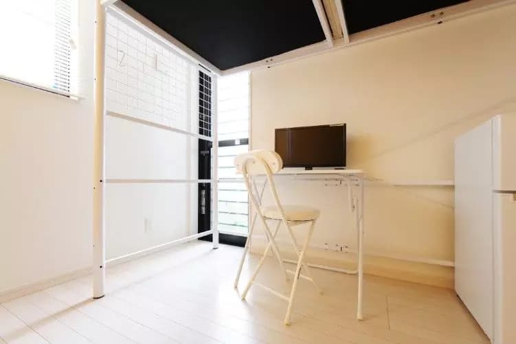 Room image 9