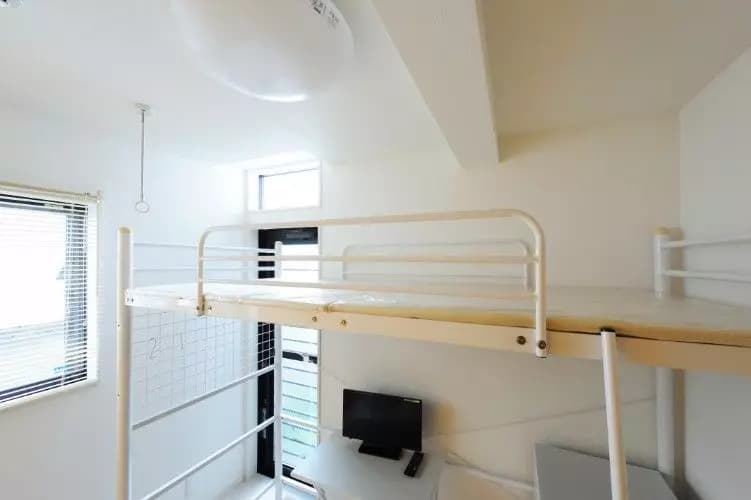 Room image 11