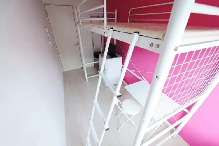 Room image 13