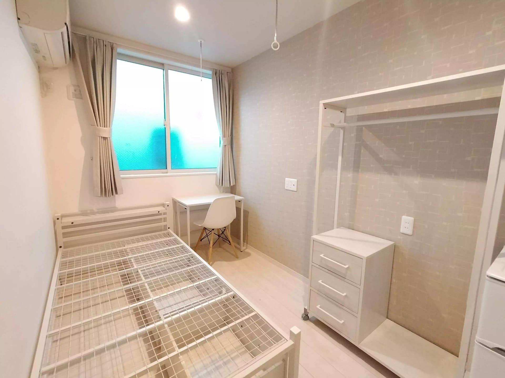 Room image 13