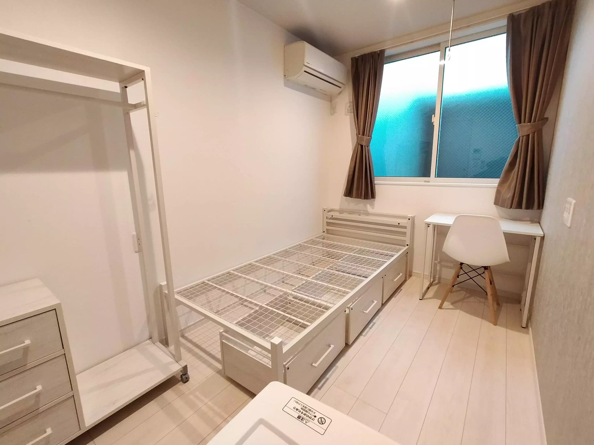 Room image 15