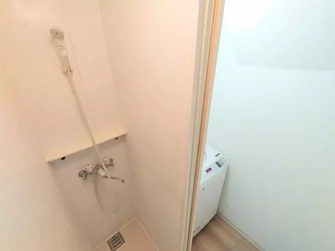 Room image 8