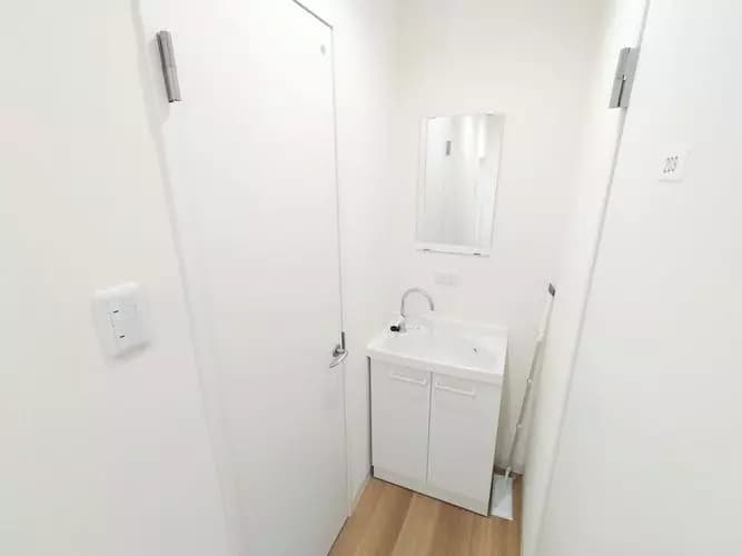 Room image 13