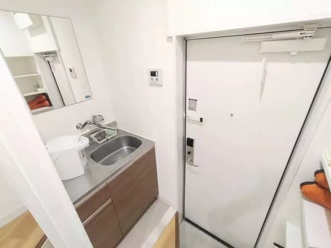 Room image 11