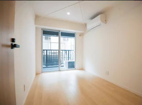 Room image 9