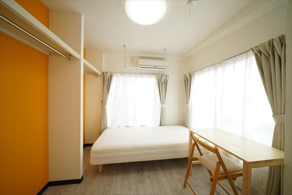 Room image 12